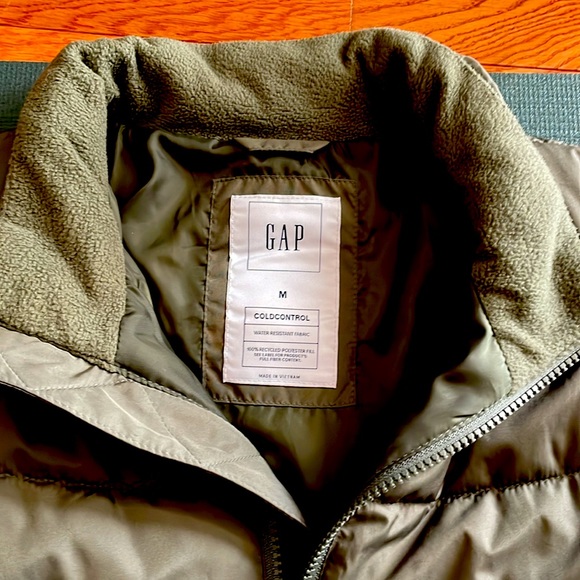 Gap, ladies, cold control, jacket, size medium - Picture 2 of 3